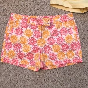 Vineyard vines size 8 citrus pattern shorts